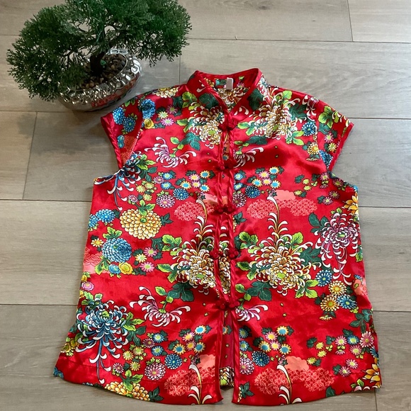 Forever 21 silky feel bright red Chinese inspired blouse - Picture 1 of 10